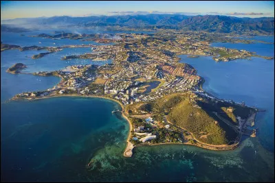 Nouméa en Nouvelle-Calédonie est la plus grande ville francophone du Pacifique.