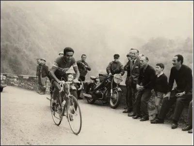 Derrière Coppi, quel coureur détient le plus grand nombre de podiums ?