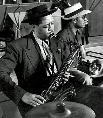 Lester Young, maître de la mélodie improvisée au saxophone ténor, fut (sur)nommé "..." par sa grande amie Billie Holiday dès le milieu des années 30.