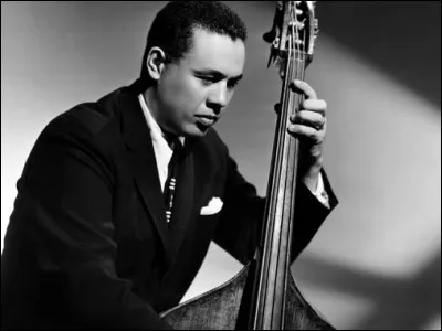 Le compositeur et contrebassiste Charles Mingus a eu lui aussi un orchestre, qu'il dirigea un temps sous le pseudonyme de ...