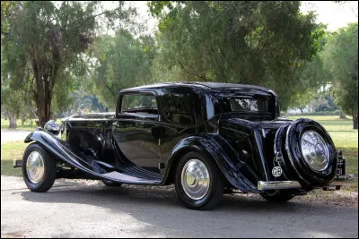 Quelle est la marque de la voiture ''Phantom II'' (Fantôme II) ?