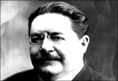 Qui est cet écrivain, auteur du roman ''Le Fantôme de l'Opéra'' ?