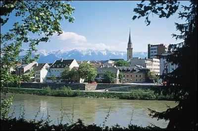 Villach, 60 000 habitants, est une ville d'...