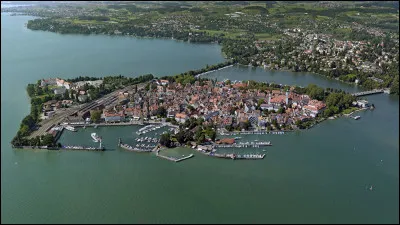 Lindau, 25 000 habitants, est une ville d'...