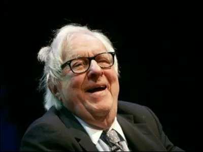 Qui est cet écrivain américain, particulièrement connu pour ses Chroniques martiennes, auteur du recueil de nouvelles : ''Les Pommes d'or du soleil'' ?