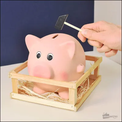 Dans les dessins-animés, pour que les enfants récupèrent largent dans leur tirelire, ils la casse avec un :