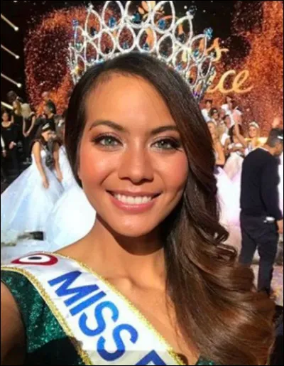 Quand Vaimalama Chaves a-t-elle été promue Miss France ?