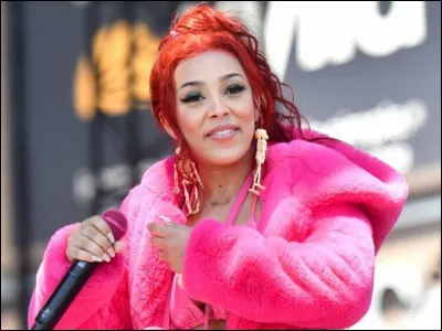 Dites-moi qui est-elle ?