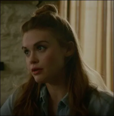 Qui est son petit ami dans la saison 1 ?