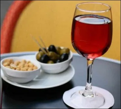 Pour l'apéro, j'ai préparé des amuse-bouches. J'ai une crème de cassis alors quel vin choisir pour préparer un Kir ?