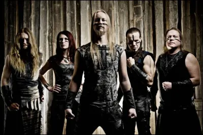 Complétez : 
"Se rakkauteni kuvan eteesi..."