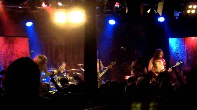 Complétez : 
"Kansa vankka, mi..."