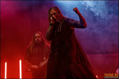 Complétez : 
"Kam sie aus der feurig'..."