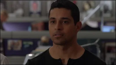 Comment s'écrit le nom de famille de Nick (voir photo) ?