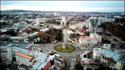 Ville de 330 000 habitants, capitale de la Crimée :