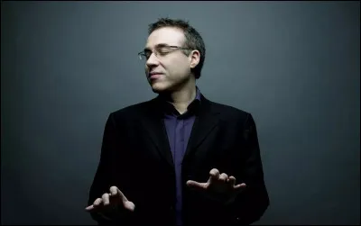 Quelle émission Jean-François Zygel présente-t-il accompagné de son vieux piano, mais aussi d'un ''Steinway & Sons'' ?