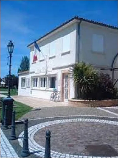 Ville de l'agglomération Agenaise, Estillac se situe ...