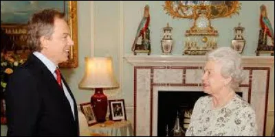 Qui devient le Premier ministre du Royaume-Uni en 1997 ?