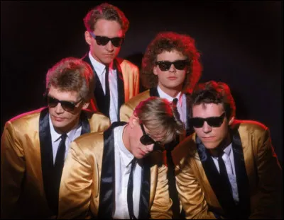 Complétez : 
"Þú vildir konu með rísandi..."