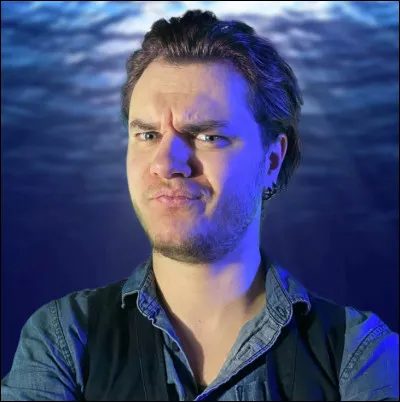 Quelle est la date de son premier live ?