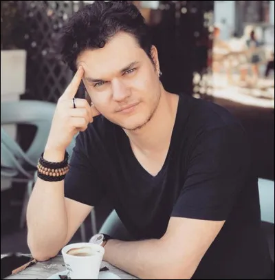 Combien de temps son live a-t-il duré ?