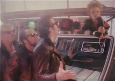 Complétez : 
"Ég myndi gera allt í veröldinni fyrir..."