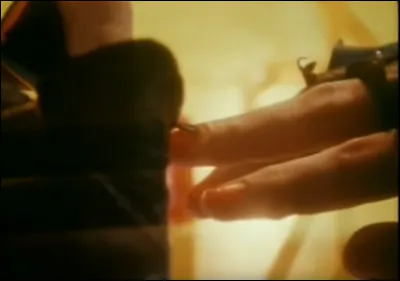 Complétez : 
"Í hægðum mínum labbaði að..."