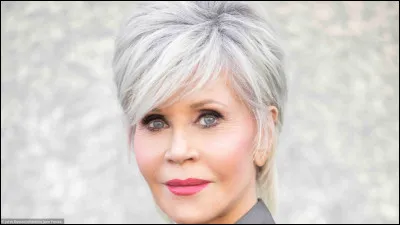 Par son mariage avec Roger Vadim, Jane Fonda parle français avec un léger accent, elle a la double nationalité franco-américaine !