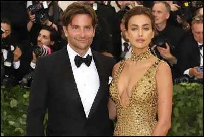 Bradley Cooper parle français, il a d'ailleurs demandé la nationalité française et il l'a obtenue !