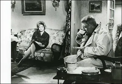 Dans le même film, l'épouse de Charles (Gabin) est une actrice avec qui il a partagé l'affiche dans "La Bandera" et "La Belle Équipe" :