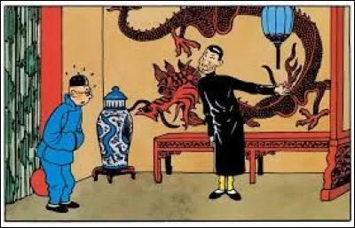 Le fond de la couverture de la bande dessinée "Tintin : Le Lotus bleu" est-il de la couleur bleue ?