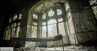 L'urbex est-il une pratique consistant à visiter des lieux construits et abandonnés par l'homme ?