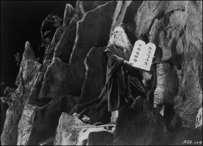 Cet Hébreu sera recueilli enfant par la fille de pharaon, choisi par Dieu pour être le libérateur de son peuple. Qui est-il ?