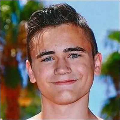 Encore une question sur Néo, quel âge a-t-il en ce moment (2021) ?