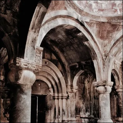 Complétez : 
"Geymi þig Óðinn og gleymd sé..."