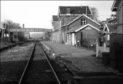 À quel duo de la chanson française doit-on la chanson "Le Train du soir" ?