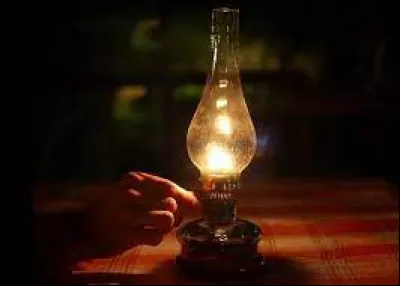 Durant quel siècle la lampe à pétrole a-t-elle été inventée ?