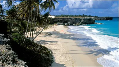 Île de 430 km² des petites Antilles, située dans l'atlantique en bordure de l'archipel :