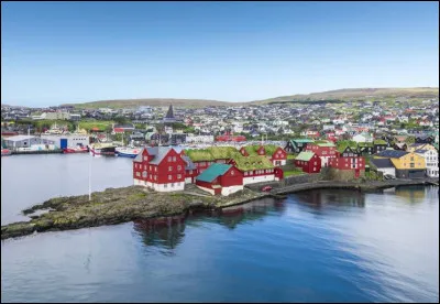 Les îles Fugloy, Svínoy, Borðoy, Viðoy, font partie de l'archipel des îles ...