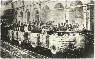 En 1863, dans quelle ville est mis en service le premier "métro" du monde ?