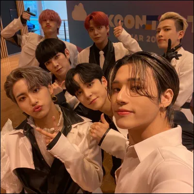 Quelle chanson ne fait pas partie de leur premier album ?