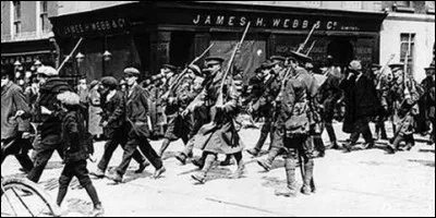 Quand l'Irlande républicaine a-t-elle obtenu son indépendance du joug anglais ?