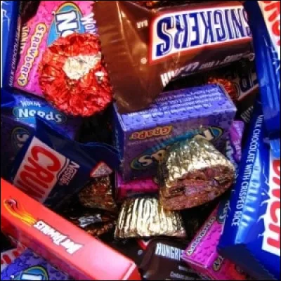 Bien que nayant pas été créée pour Halloween, cette chanson est idéale pour les gourmands qui font du porte-à-porte le 31 octobre.