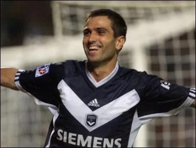 Ds son premier match avec les marines et blancs, Pauleta inscrit un tripl, contre un des rivaux historiques de Bordeaux :