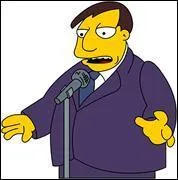 Comment s'appelle le maire de la ville ?