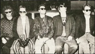 Complétez : 
"Breytum sögunni í..."