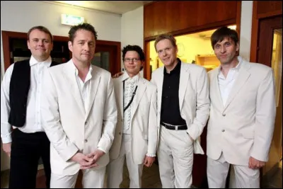 Complétez : 
"En ég sendi þessi..."