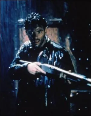 Avant a Billy Burke a t confront  des reptiles tueurs dans :