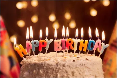 J'ai l'habitude de fêter mon anniversaire avec uniquement ma famille.