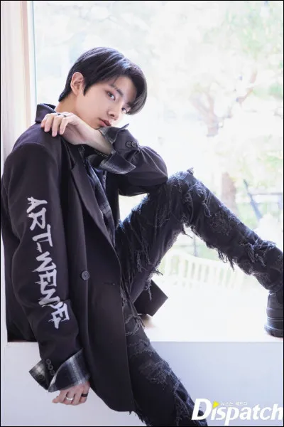 Comment se nomme le chien de Jake ?